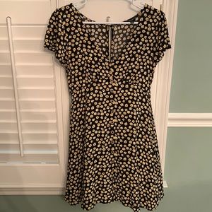 Cute little floral dress. Perfect for all seasons!